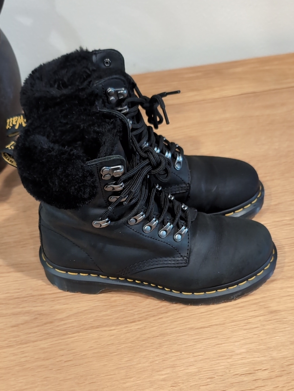 DR. MARTENS 1460 SERENA COLLAR STREETER FAUX FUR LINED LACE UP BOOTS - Picture 3 of 6